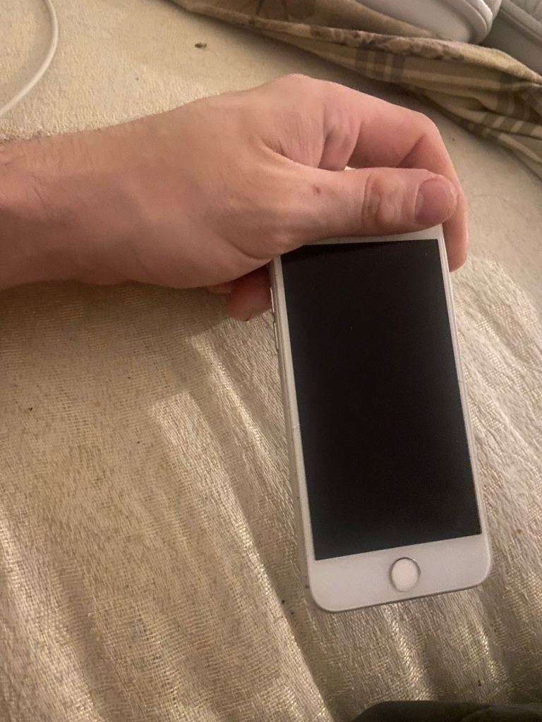 iPhone 7 256G for sale white/ silver 