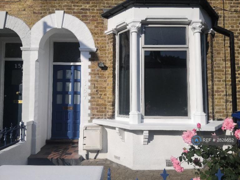 5 bedroom house in Hollydale Road, London, SE15 (5 bed) (#2828652)