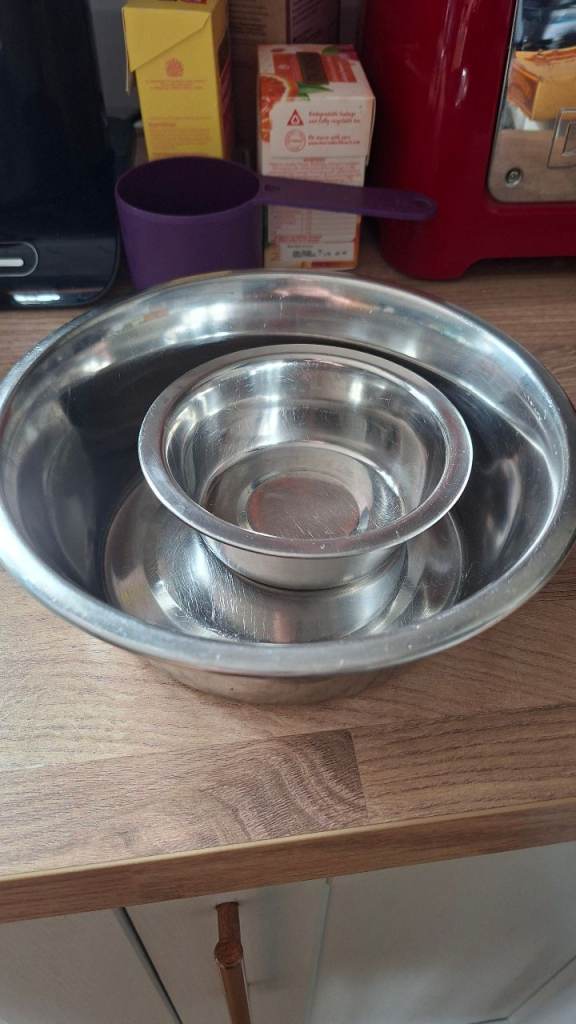 2 dog/cat bowls stainless steel 