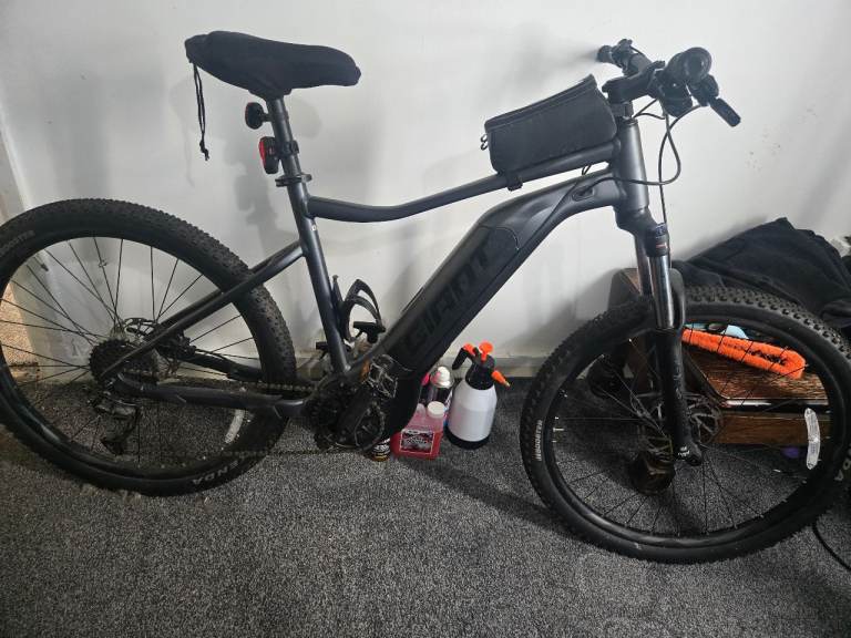 Giant e bike 
