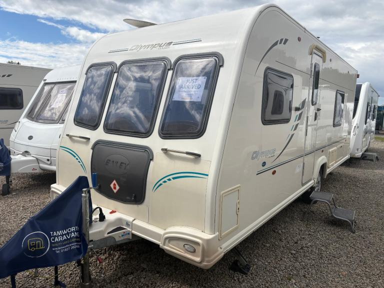 BAILEY OLYMPUS 534 - FIXED BED CARAVAN WITH END WASHROOM AND MOTORMOVER