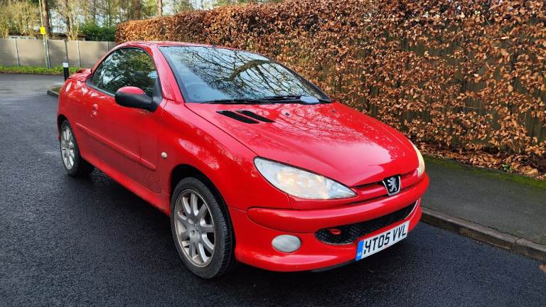 Peugeot 206cc (sept 26 MOT)