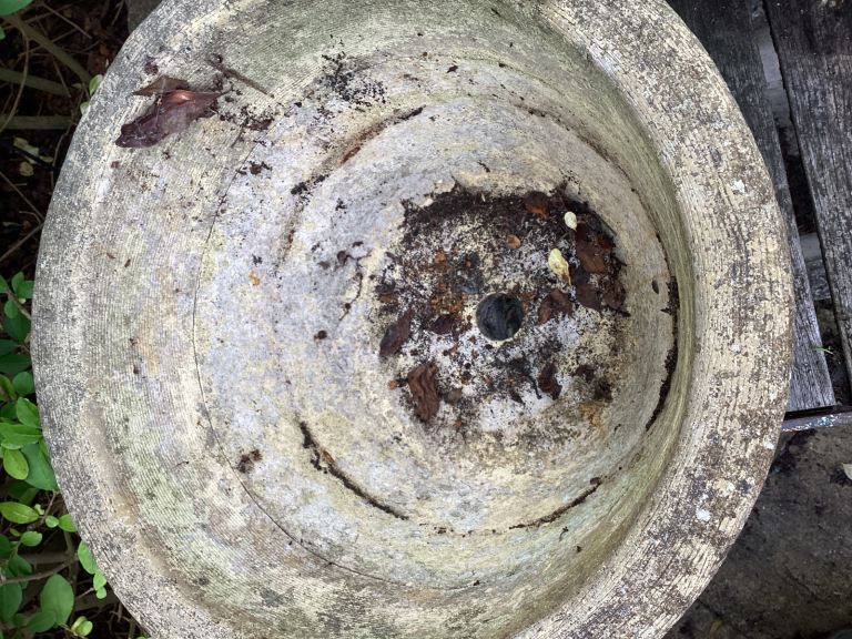 PAIR OF HEAVY STONE PLANT POTS 🪴, EXCELLENT CONDITION 