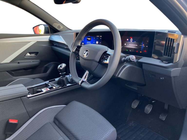 2025 Vauxhall Astra 1.2 Turbo 130 Griffin 5dr Hatchback Manual