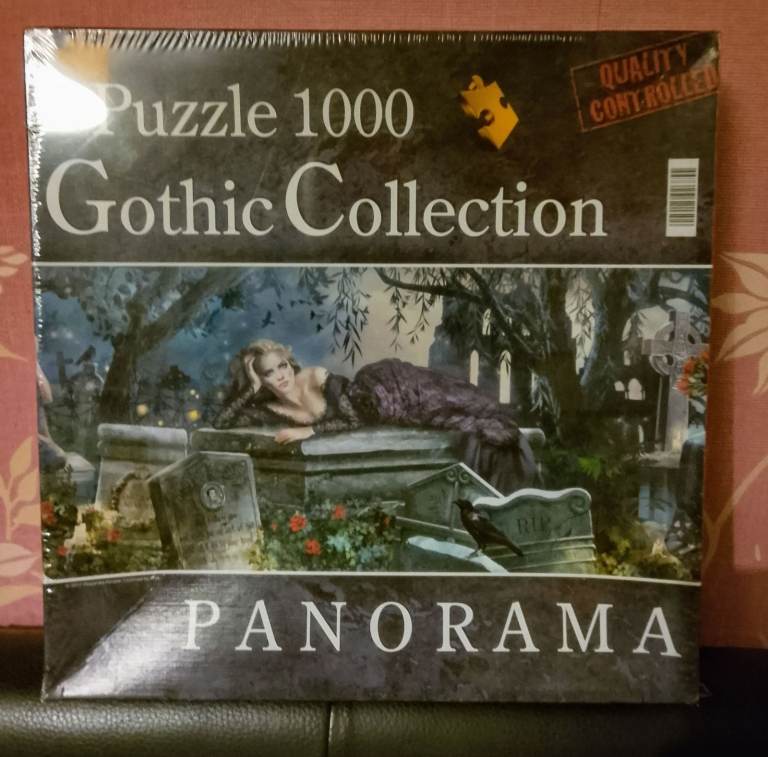 Clementine Puzzle 1000 Jigsaw Gothic Collection 