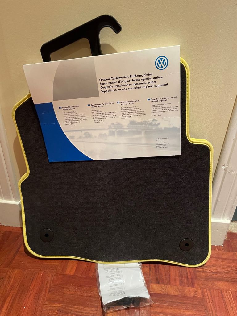 Volkswagen Polo rear mats new 9N3 £5
