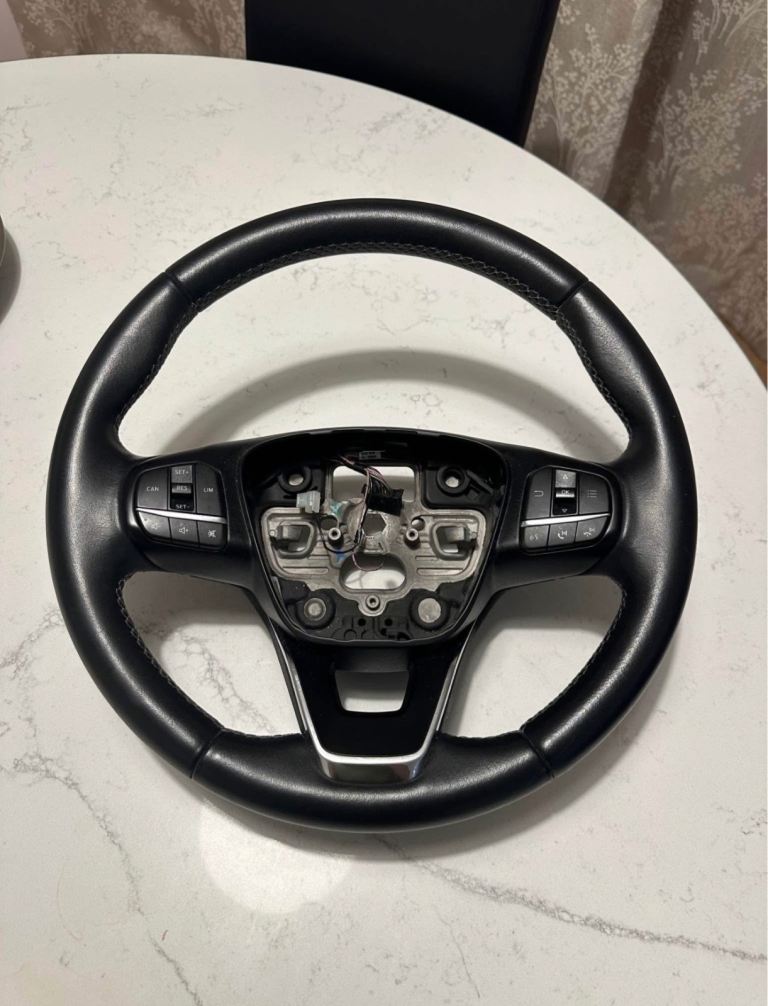 MK8 Fiesta Zetec steering wheel