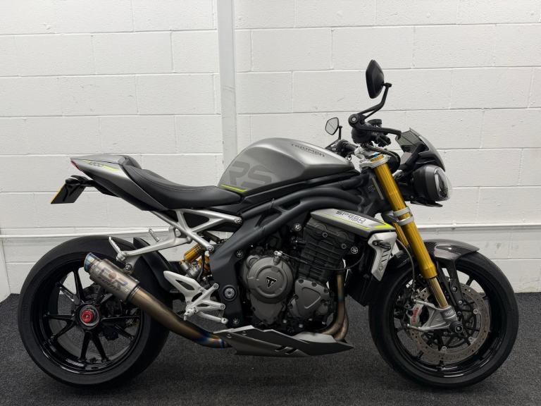 2023 TRIUMPH SPEED TRIPLE RS ** HEATED GRIPS - RIDER MODES -12 MONTHS MOT  **