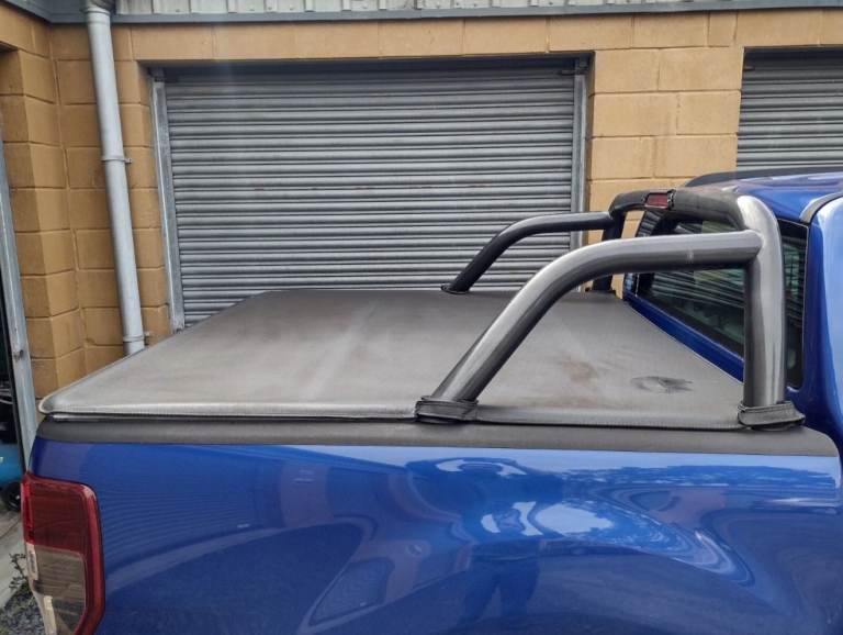 Ford ranger tonneau cover an roll bar 2013-2019