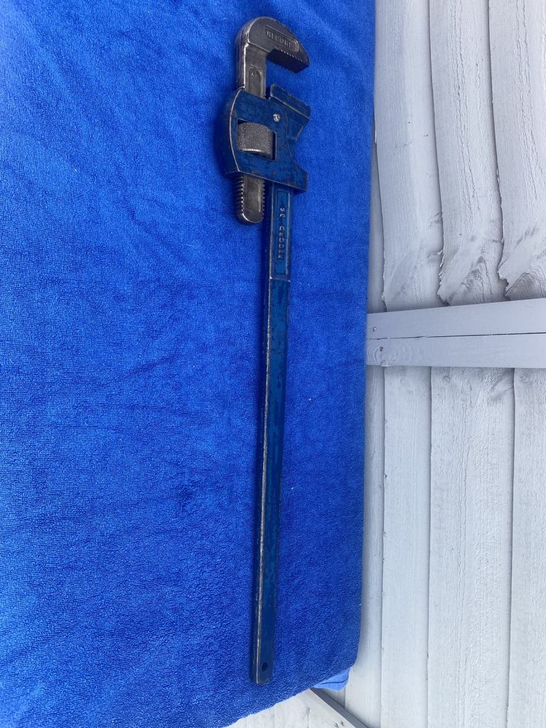 36”  Record stilsons, 