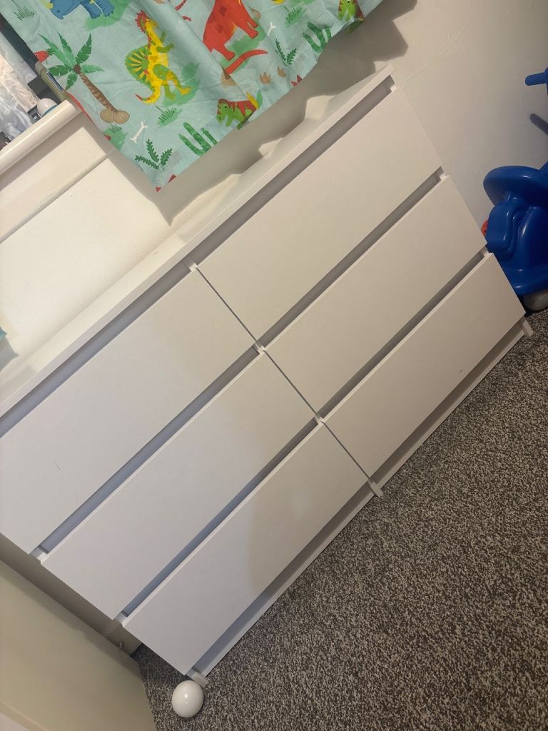 6 chest of drawers 