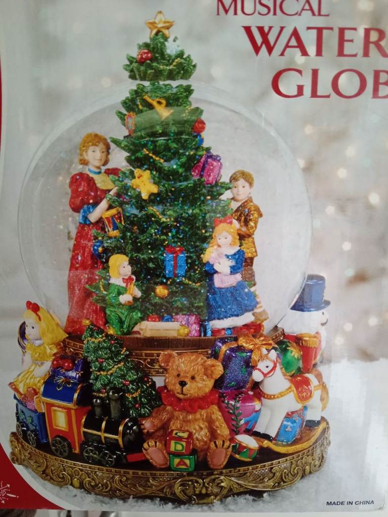 Kirkland Musical Water Globe – Brand New in Box