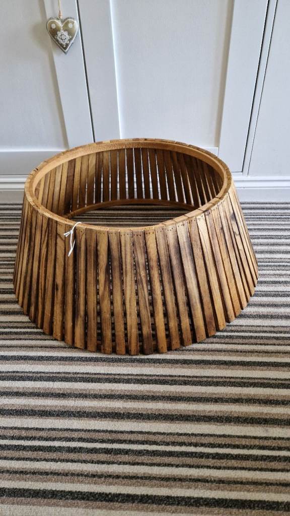 John Lewis Wooden Slat Christmas Tree Ring – 70 cm × 27 cm (BNWOT)