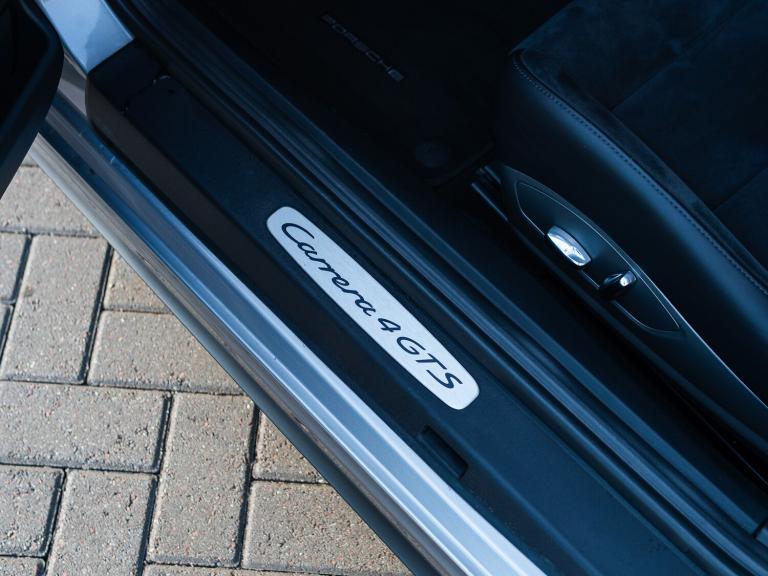 2017 Porsche 911 3.0T 991 Carrera 4 GTS Coupe 2dr Petrol PDK 4WD Euro 6 (s/s)