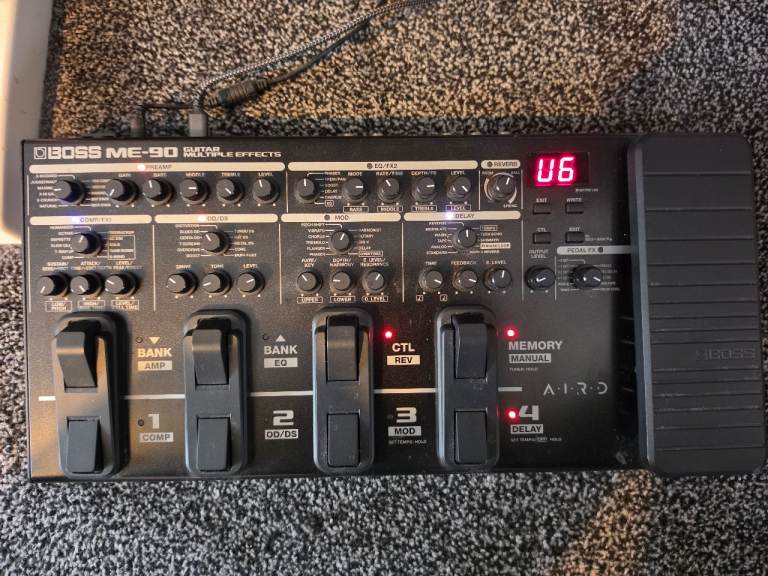 BOSS ME-90 Guitar Multi-Effects Pedal 