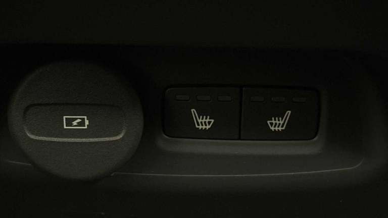 2025 Volvo EC40 Single Motor Extended Range 78kWh Plus SUV 5dr Electric Auto (252 ps) ESTATE Elec...