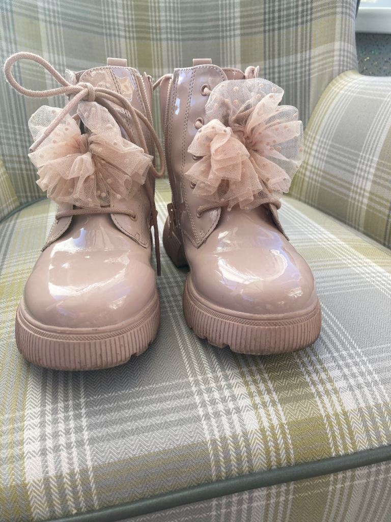 Kids pink leather boots 