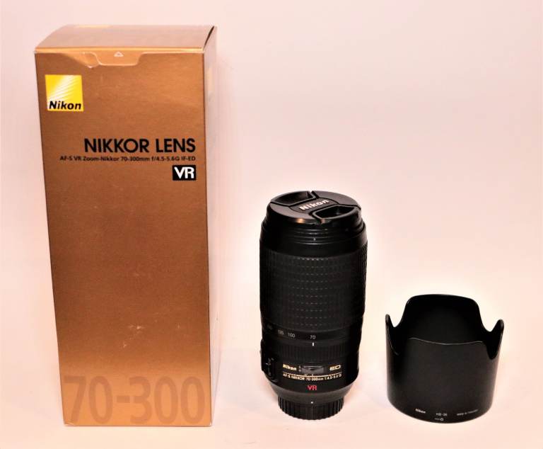 Nikon AF-S 70-300mm F/4.5-5.6 G ED VR Lens in excellent condition