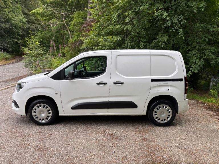 VAUXHALL COMBO CARGO 1.5 TD 100PS L1 SPORTIVE