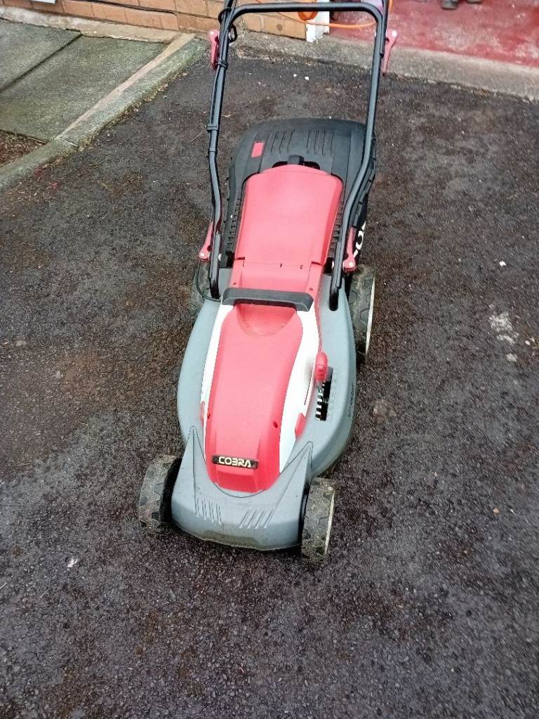COBRA LAWN MOWER 
