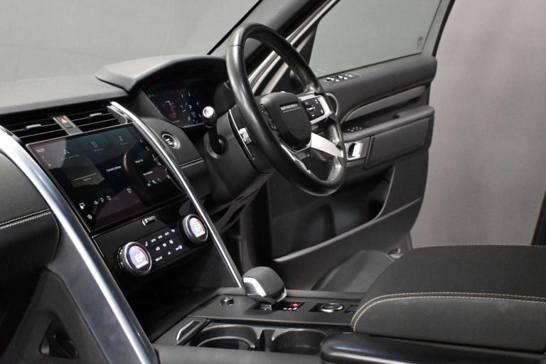 2021 Land Rover Discovery 3.0 Discovery R-Dynamic SE D MHEV Auto 4WD 5dr SUV Diesel Automatic