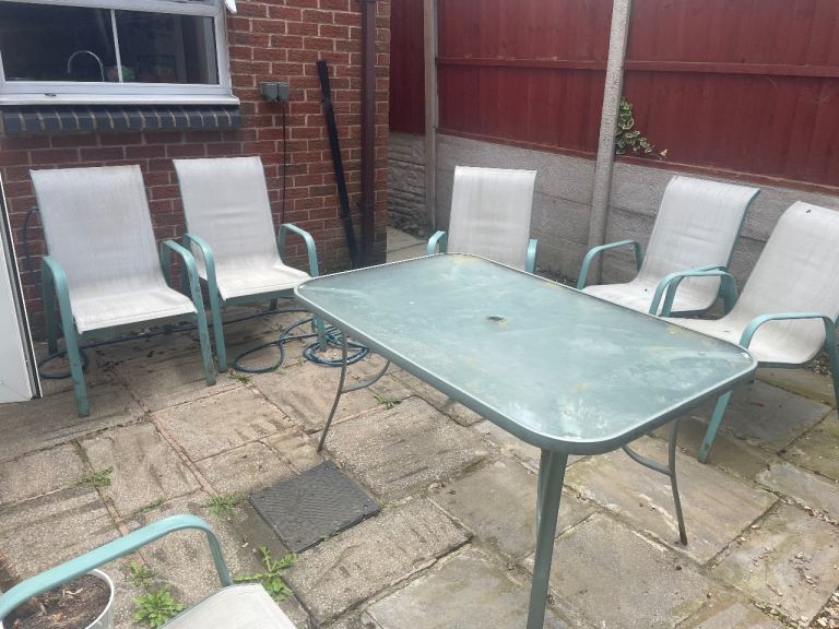 Garden Patio Furniture Set - Table and 6 Chairs