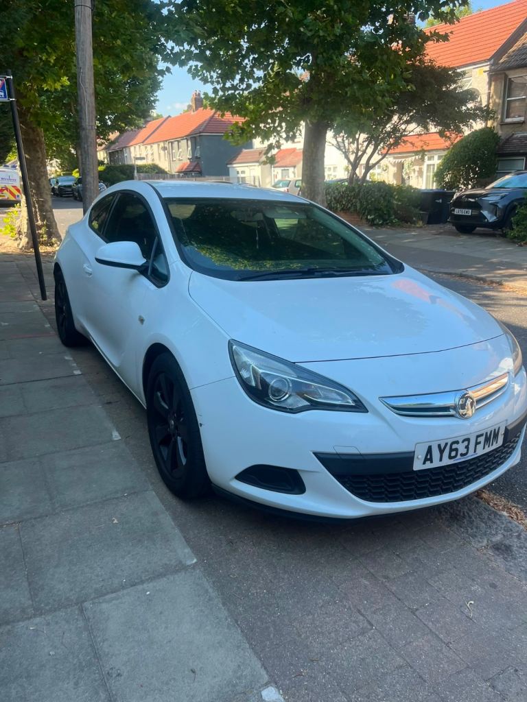 Vauxhall, ASTRA GTC, Hatchback, 2013, Manual, 1364 (cc), 3 doors