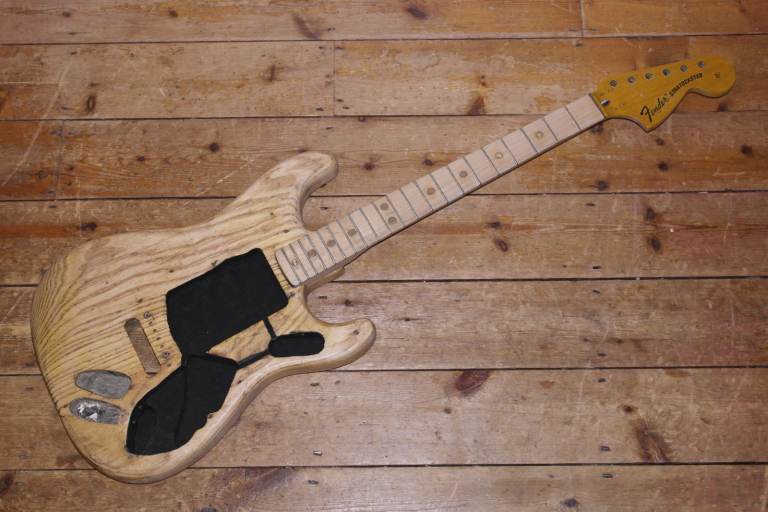 1976 Fender USA Stratocaster, good project for luthier, body and neck heavily modified