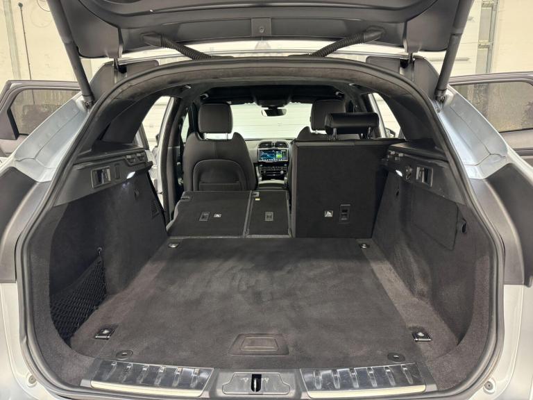 2019 Jaguar F-Pace 2.0 D180 R-Sport SUV 5dr Diesel Auto AWD Euro 6 (s/s) (180 ps) ESTATE Diesel A...