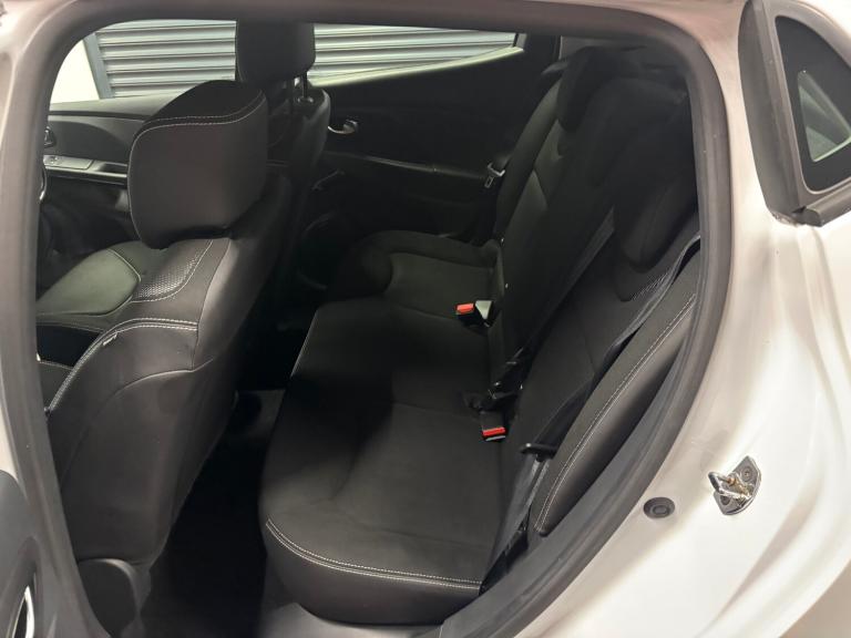 2015 Renault Clio 1.2 16V Dynamique MediaNav 5dr HATCHBACK Petrol Manual