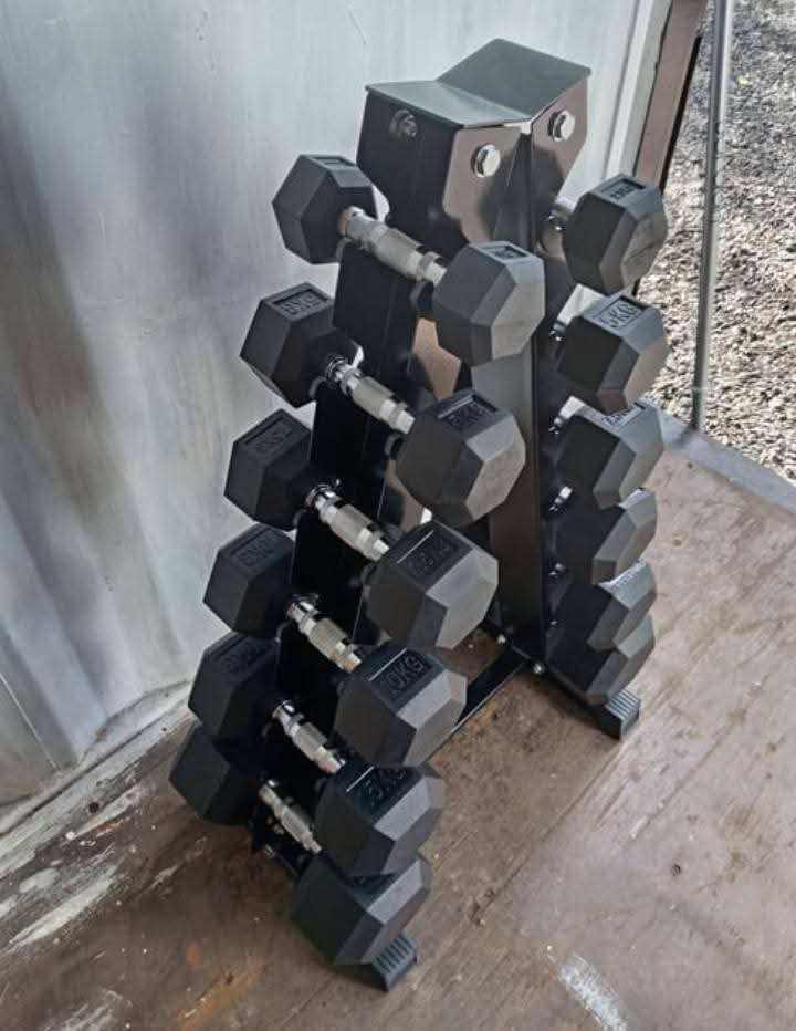 Dumbbell and 6 pairs of Hex Dumbbells. 2.5kg, 5kg, 7.5kg, 10kg, 15kg, 20kg. All Brand-new in boxes