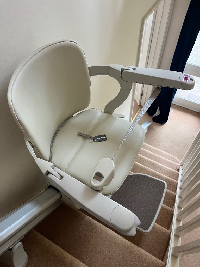 Stannah Stairlift ; straight track 4.2m
