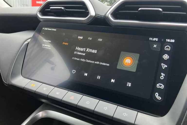 2025 MG MG ZS 1.5 Hybrid+ Trophy SUV 5dr Petrol Hybrid Auto Euro 6 (s/s) (196 ps) SUV Hybrid Auto...