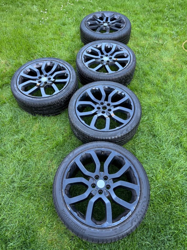 Range Rover Sport 22” Alloys with tyres 