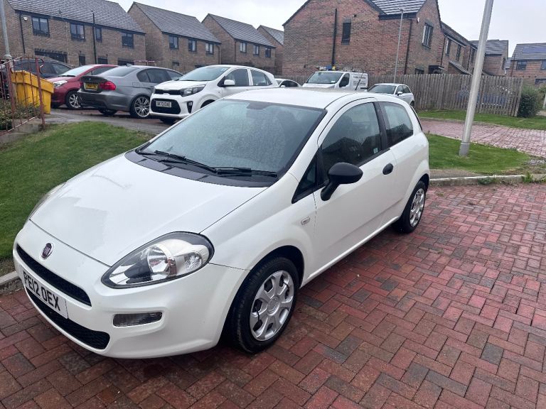 Fiat, PUNTO, Hatchback, 2012, Manual, 1242 (cc), 3 doors
