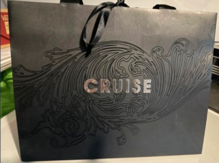 Cruise gift bag