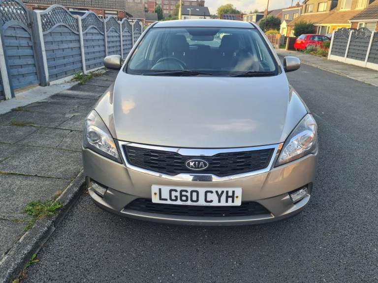 Kia, CEED, Hatchback, 2010, Manual, 1582 (cc), 5 doors