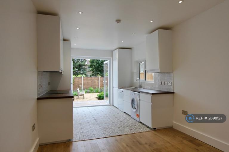 4 bedroom house in Arnold Road, London, N15 (4 bed) (#2898127)