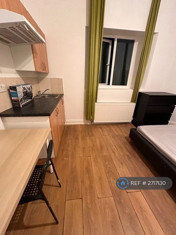 Studio flat in Wimborne Road, Bournemouth, BH2 (#2717130)