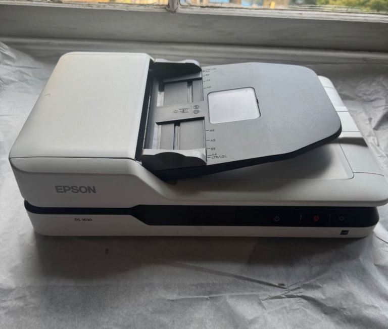 Epson DS-1630 workforce flatbed colour scanner documents photo film