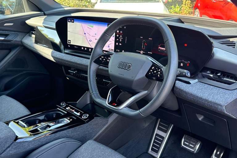 2024 Audi Q6 e-tron 100kWh S line SUV 5dr Electric Auto quattro (388 ps) ESTATE Electric Automatic