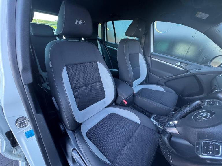2015 Volkswagen Tiguan 2.0 TDI BlueMotion Tech R-Line DSG 4WD Euro 6 (s/s) 5dr ESTATE Diesel Auto...