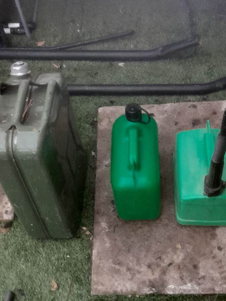 Jerry cans £25 all ×3