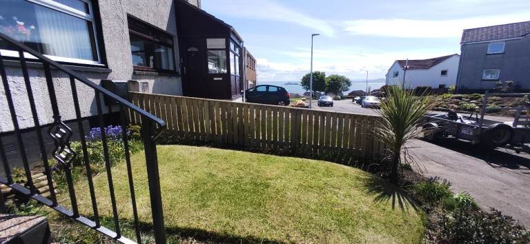 Fence repairs and installation 