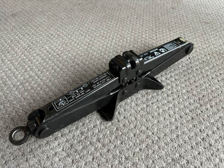 NISSAN Micra K11 Primera P11 Car Jack Car Lift Scissor Jack 99550 9F901