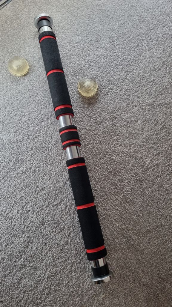 Door Frame Pull Up Bar – Good Condition