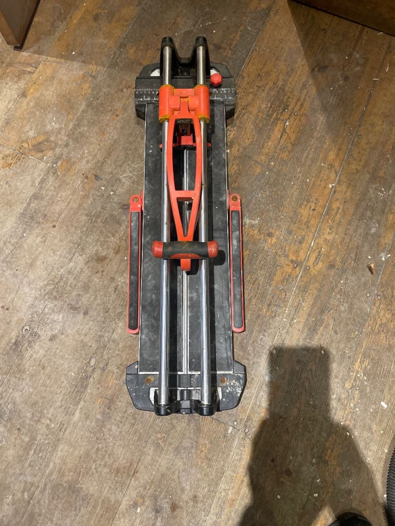 image for Large tile cutter 
