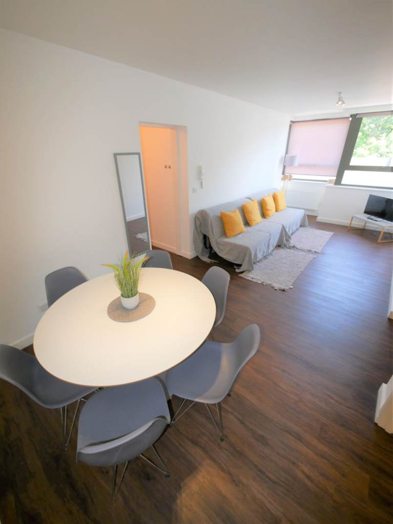 Spacious Two bedroom apartment to let in Bournemouth Town Centre