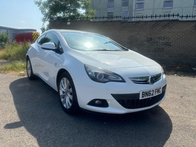 Cheap car Vauxhall, ASTRA GTC, Hatchback, 2012, Manual, 1364 (cc), 3 doors