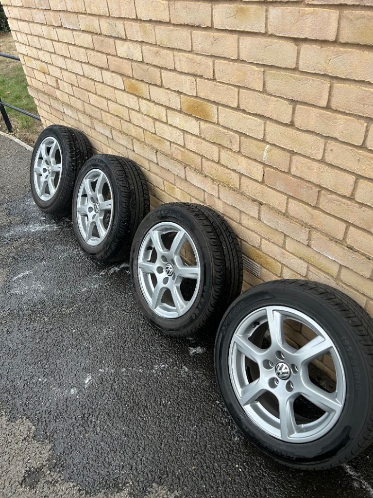 VW Polo 6R Genuine Lakeside Alloy Wheels 6J x 15 5 Stud 6R601025C Set X 4